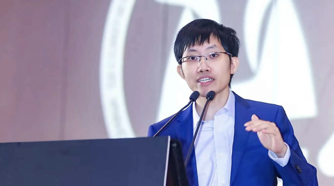 在梁文锋身上看到了于东来的影子