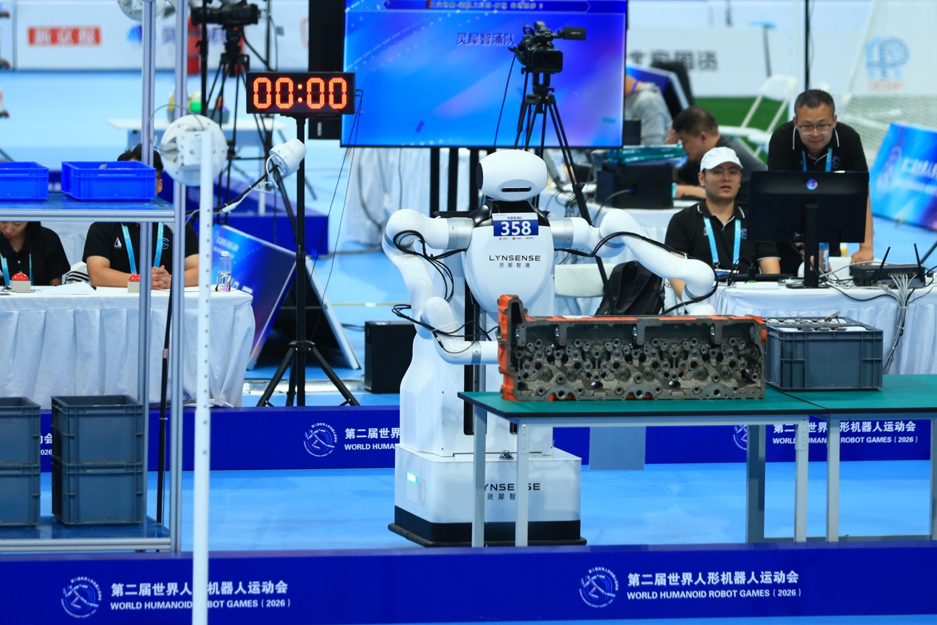 灵犀智涌ROSS Harness 以全自主模式突破工业具身智能落地瓶颈