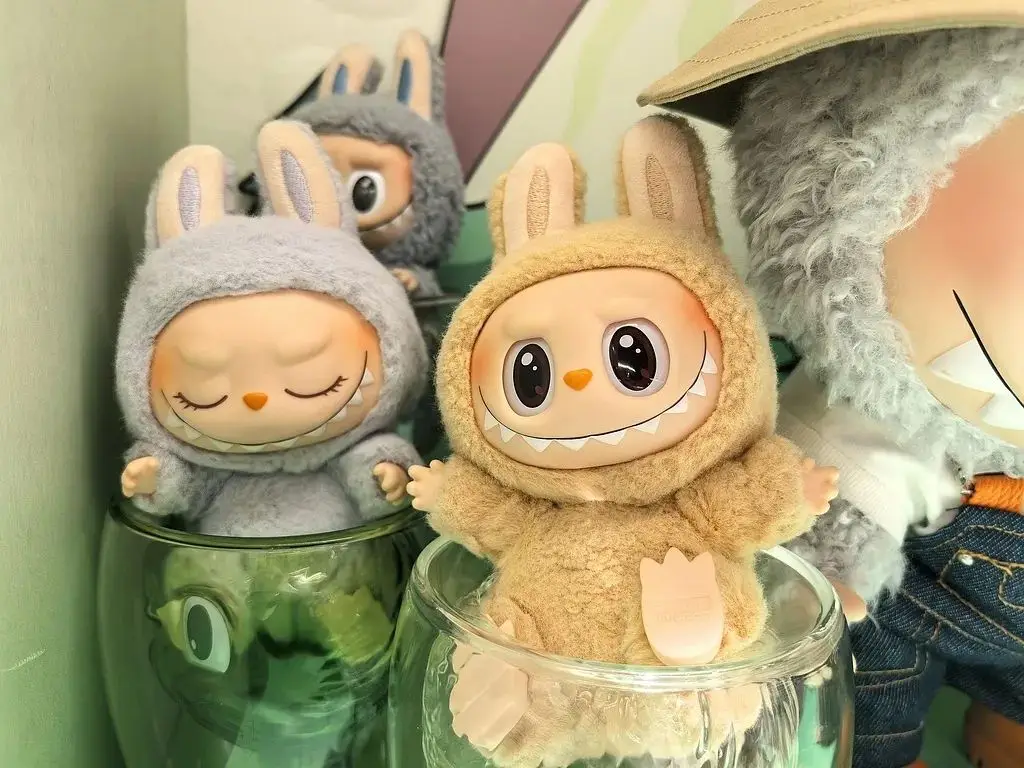 年轻人炒“新消费股”赚的钱，最终都流向了二次元和游戏公司？