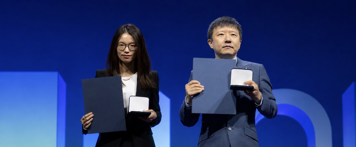 陈根：两位中国数学家获菲尔兹奖，荣光背后的中国教育思考？