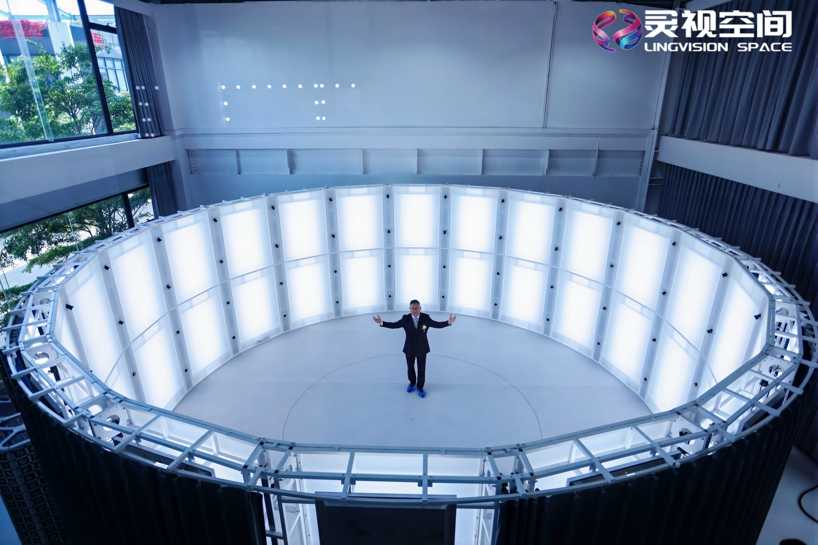 探索新路、瞄准XR内容生态，4DGS体积视频摄影棚“灵视空间”落地广州