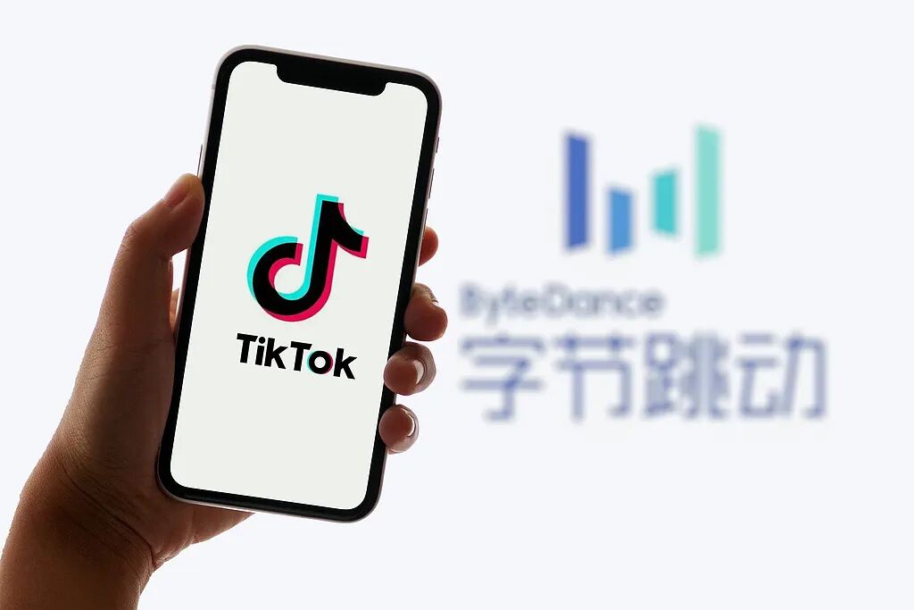 传字节AI眼镜春节前后推出