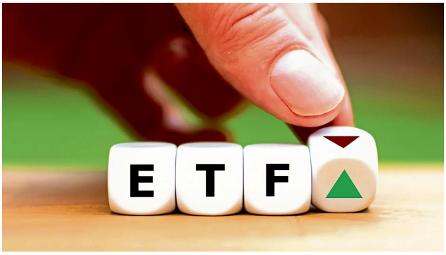 陷入不确定性：美 SEC 推迟对贝莱德、富达等 7 项现货比特币 ETF 做出决议